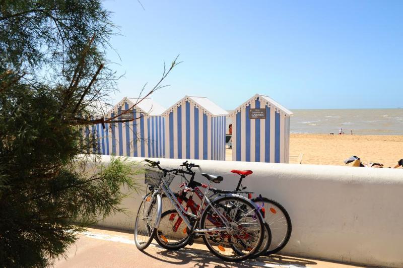 Hotel Les Flots - Et Restaurant Face A L'ocean - 4*