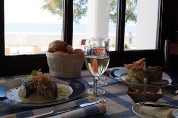 Hotel Les Flots - Et Restaurant Face à L'océan - Châtelaillon-plage Châtelaillon-Plage