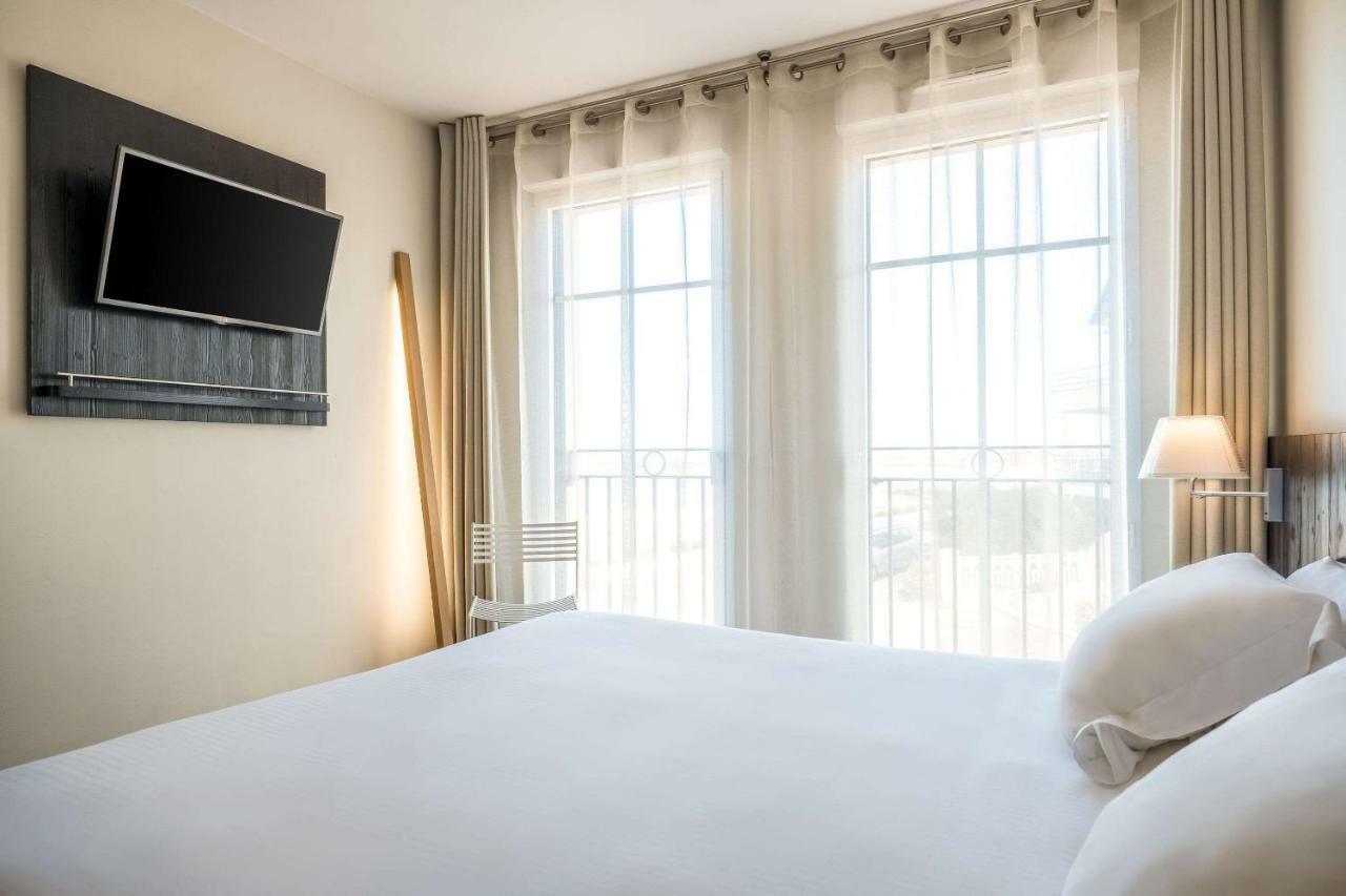 Hotel Les Flots - Et Restaurant Face à L'océan - Châtelaillon-plage 4*